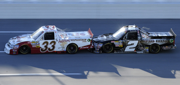 Mike Wallace drafting with Ron Hornaday at Talladega in 2011